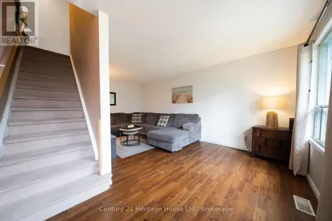 391 Pioneer Drive Kitchener ON N2P 1L8