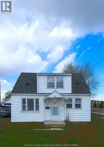 31 Maidstone Avenue East Essex ON N8M 2J3