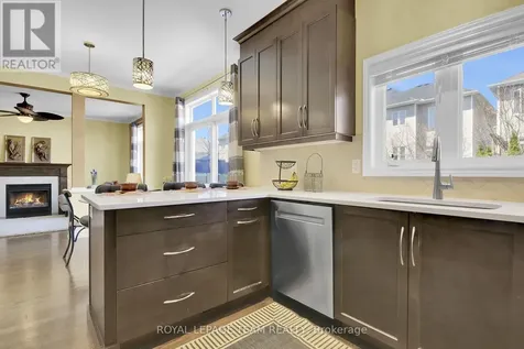 214 Davy Street Ottawa ON K2M 0H6