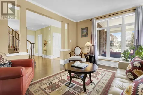 214 Davy Street Ottawa ON K2M 0H6