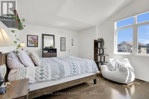 214 Davy Street Ottawa ON K2M 0H6