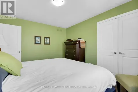 214 Davy Street Ottawa ON K2M 0H6