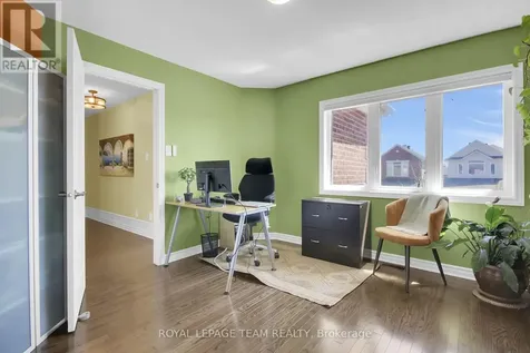 214 Davy Street Ottawa ON K2M 0H6