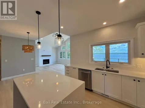 1380 Island View Drive Selwyn ON K0L 1T0
