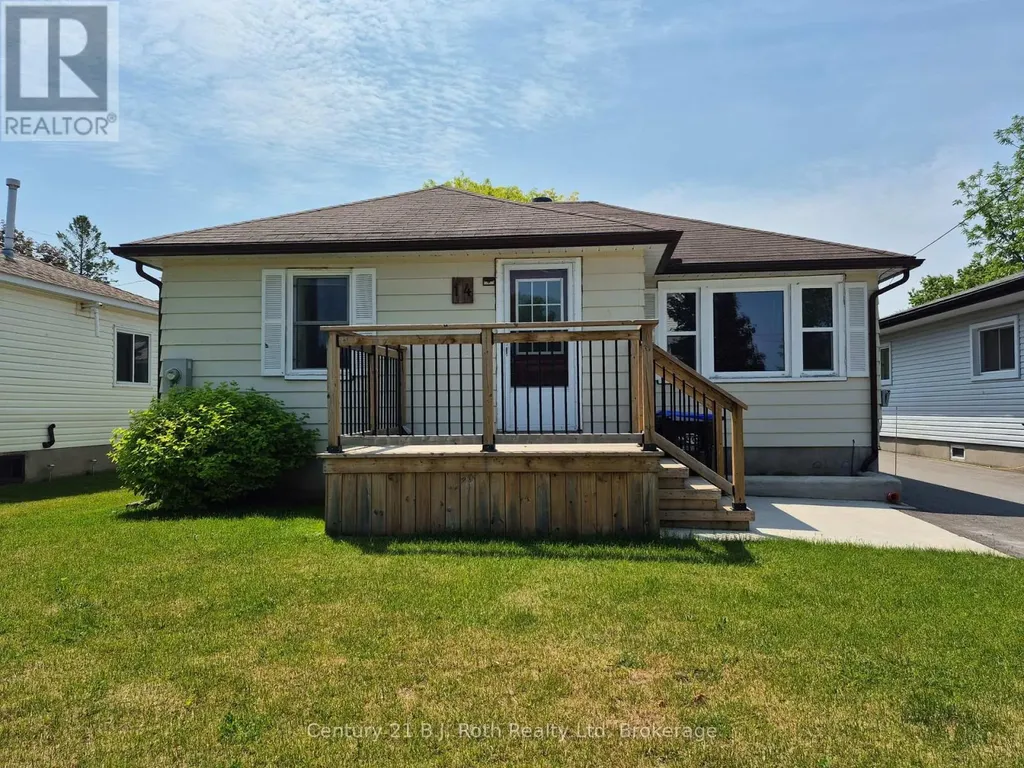 14 Wolfe Street Penetanguishene ON L9M 1B9
