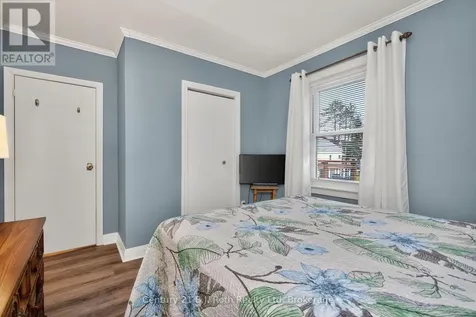 14 Wolfe Street Penetanguishene ON L9M 1B9