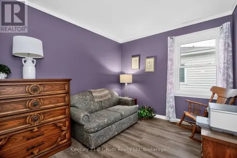 14 Wolfe Street Penetanguishene ON L9M 1B9