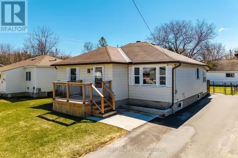 14 Wolfe Street Penetanguishene ON L9M 1B9