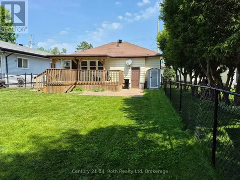 14 Wolfe Street Penetanguishene ON L9M 1B9