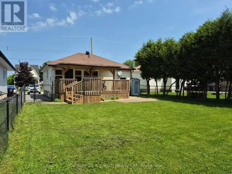 14 Wolfe Street Penetanguishene ON L9M 1B9