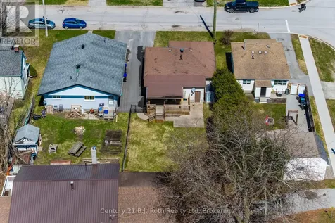 14 Wolfe Street Penetanguishene ON L9M 1B9