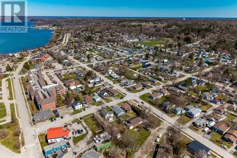 14 Wolfe Street Penetanguishene ON L9M 1B9