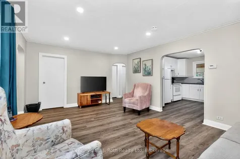 14 Wolfe Street Penetanguishene ON L9M 1B9