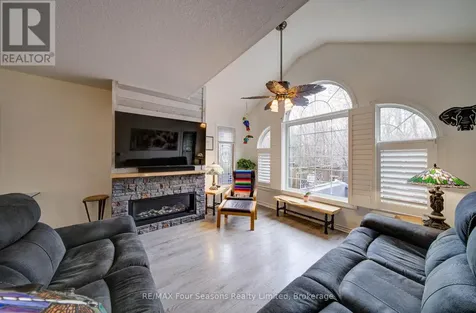 9 Brooke Avenue Collingwood ON L9Y 5K6