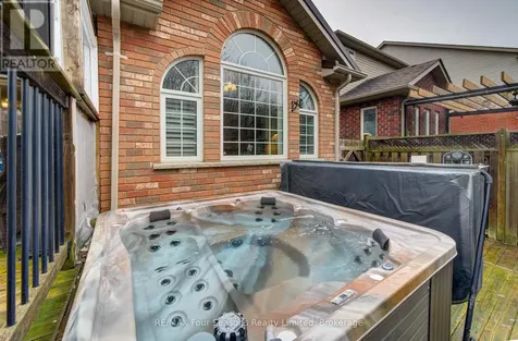9 Brooke Avenue Collingwood ON L9Y 5K6