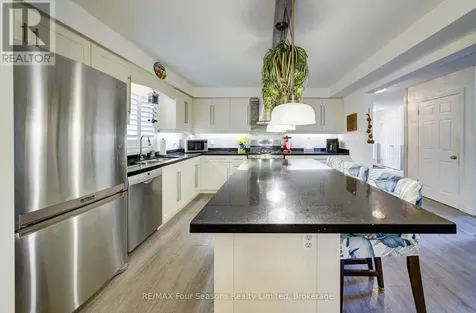 9 Brooke Avenue Collingwood ON L9Y 5K6