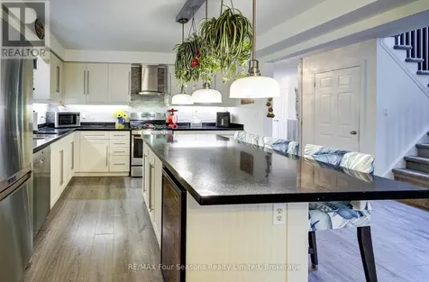 9 Brooke Avenue Collingwood ON L9Y 5K6