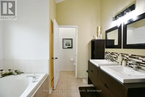 61 Barker Boulevard Collingwood ON L9Y 4W4