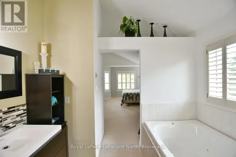 61 Barker Boulevard Collingwood ON L9Y 4W4
