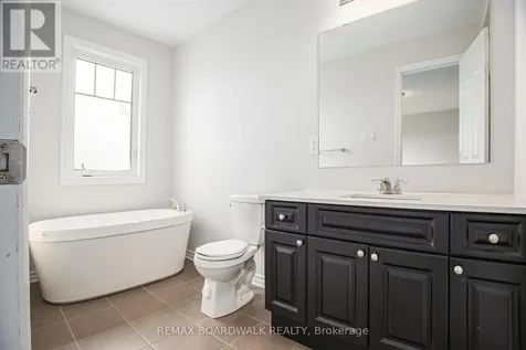 628 Monardia Way Ottawa ON K4A 1C8