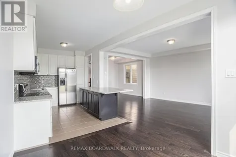 628 Monardia Way Ottawa ON K4A 1C8
