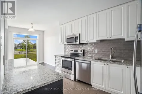 628 Monardia Way Ottawa ON K4A 1C8