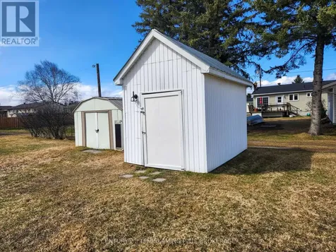 123 Fourth Avenue Englehart ON P0J 1H0