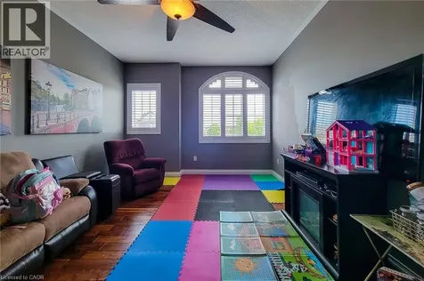 128 Montreal Circle Stoney Creek ON L8E 0C8