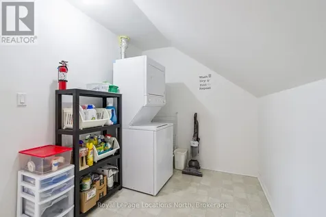 926 Cedar Pointe Court Collingwood ON L9Y 5C7