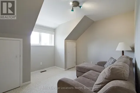926 Cedar Pointe Court Collingwood ON L9Y 5C7