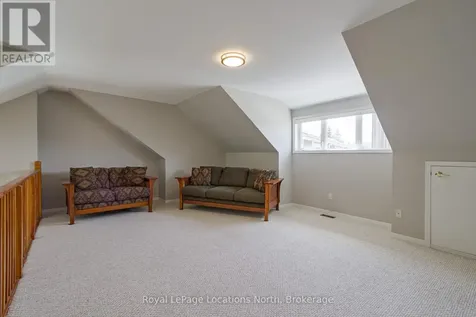 926 Cedar Pointe Court Collingwood ON L9Y 5C7