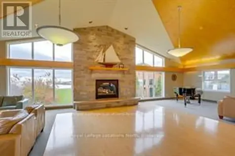 926 Cedar Pointe Court Collingwood ON L9Y 5C7