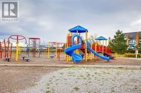 926 Cedar Pointe Court Collingwood ON L9Y 5C7