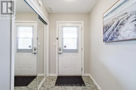 926 Cedar Pointe Court Collingwood ON L9Y 5C7