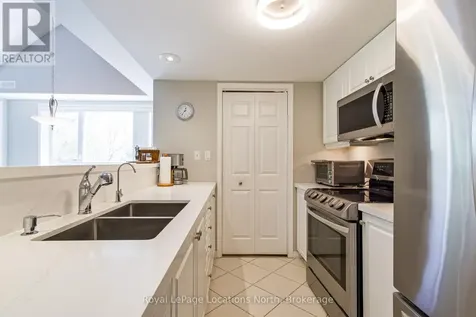 926 Cedar Pointe Court Collingwood ON L9Y 5C7