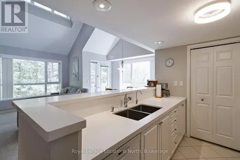 926 Cedar Pointe Court Collingwood ON L9Y 5C7