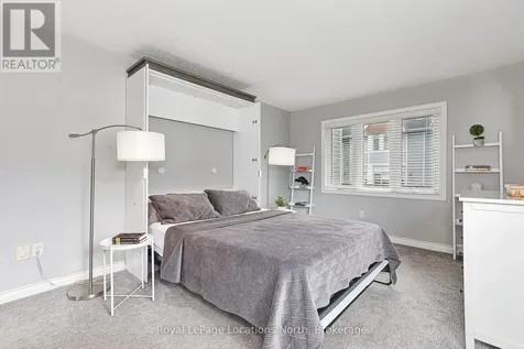 51 Lighthouse Lane West Collingwood ON L9Y 5C8