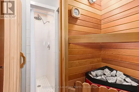 51 Lighthouse Lane West Collingwood ON L9Y 5C8