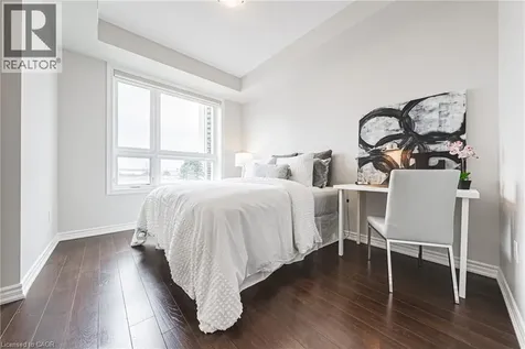 35 Southshore Crescent Stoney Creek ON L8E 0J2