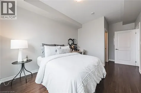 35 Southshore Crescent Stoney Creek ON L8E 0J2