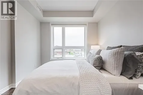 35 Southshore Crescent Stoney Creek ON L8E 0J2