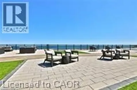 35 Southshore Crescent Stoney Creek ON L8E 0J2