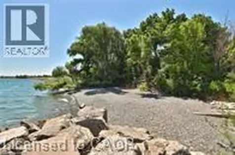 35 Southshore Crescent Stoney Creek ON L8E 0J2