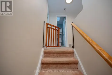 92 Highland Crescent Kitchener ON N2M 5C1