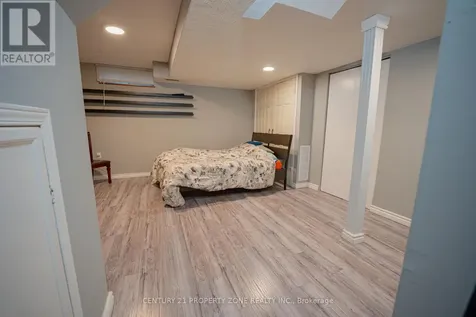92 Highland Crescent Kitchener ON N2M 5C1