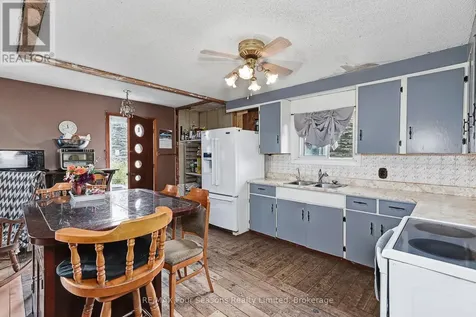 24 Indianola Crescent Wasaga Beach ON L9Z 2W3