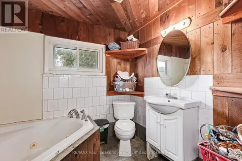 24 Indianola Crescent Wasaga Beach ON L9Z 2W3