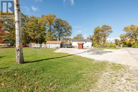 24 Indianola Crescent Wasaga Beach ON L9Z 2W3