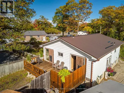 24 Indianola Crescent Wasaga Beach ON L9Z 2W3