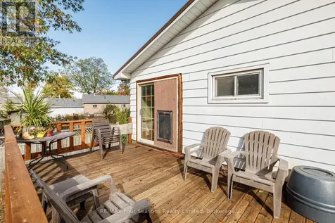 24 Indianola Crescent Wasaga Beach ON L9Z 2W3